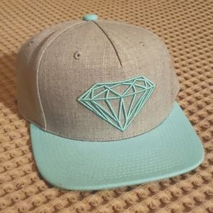 Snapback diamond teal and gray hat
